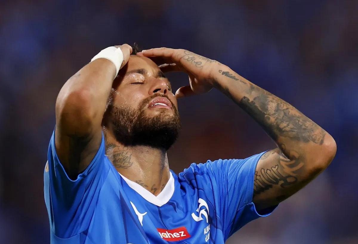 开云娱乐app -关于内马尔回归赛场，精彩发挥首场状态亮眼，曼联观众沸腾！的信息